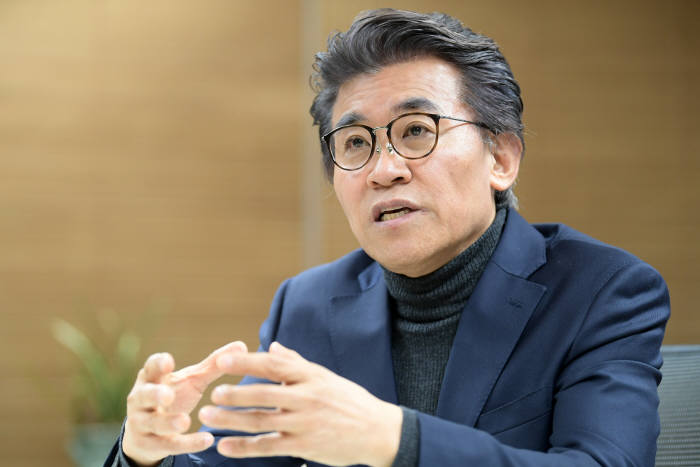 [전자신문] 국토교통 R&D서 산업 활성화로..."비즈니스 브리지" 놓겠다