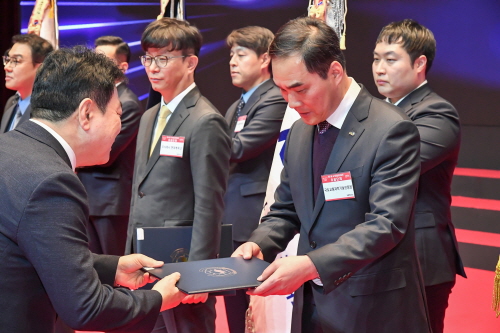 국토교통과학기술진흥원, ‘2025 국가품질혁신상’ 인재개발 부문 대통령 표창 수상 썸네일