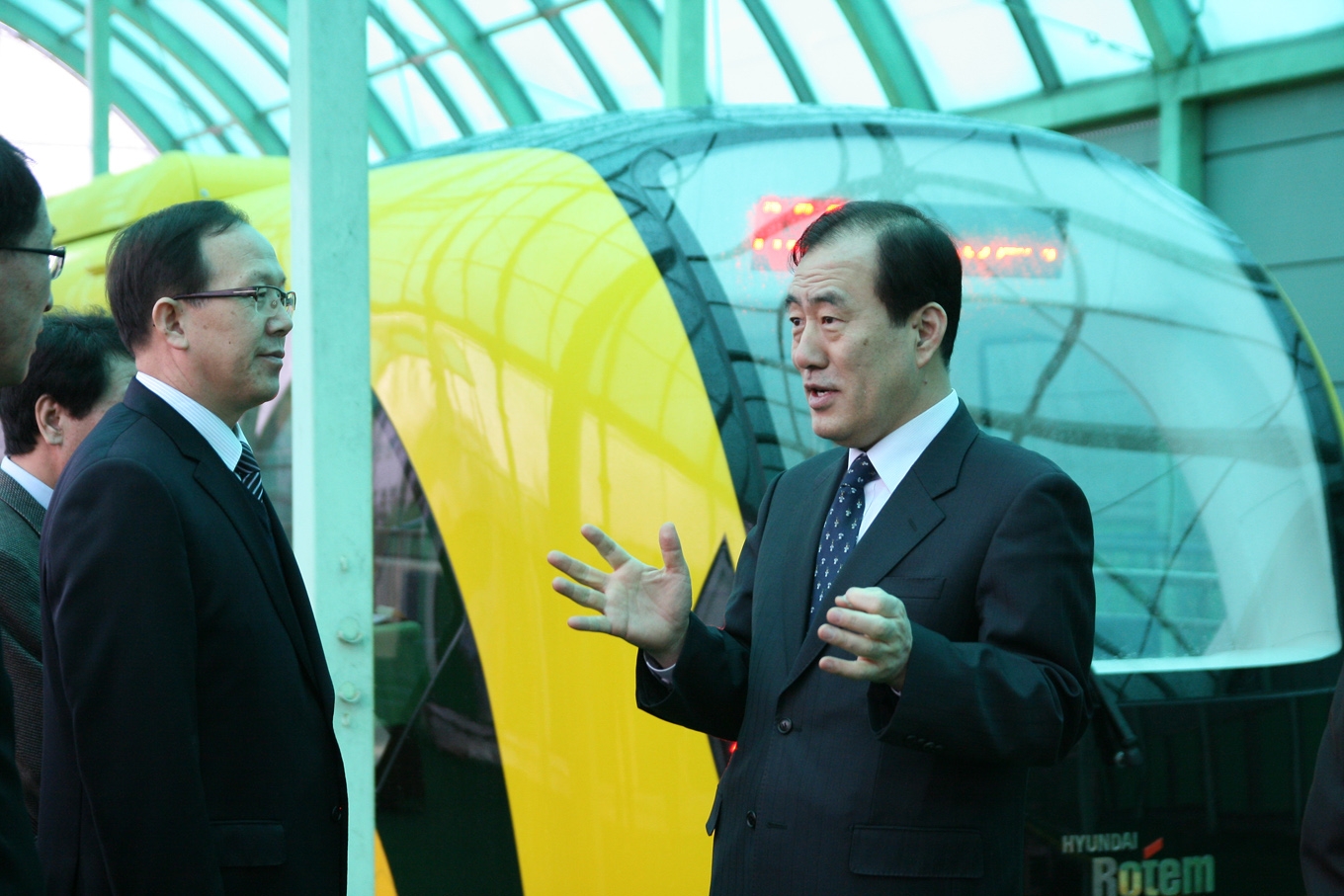 연구성과 홍보를 강조하는 이재춘 원장.JPG